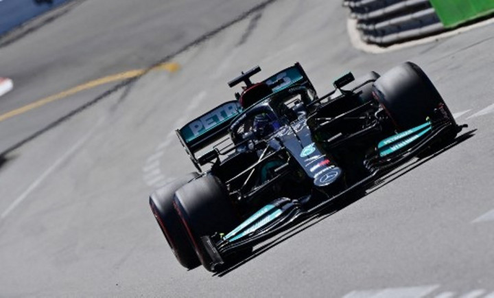 Ketika Hamilton Kritik Mercedes