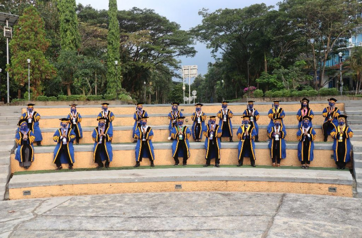 Undip Semarang Kukuhkan 21 Guru Besar Sekaligus