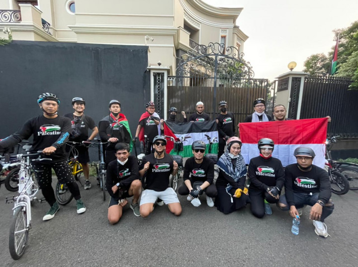 Komunitas 48 Bersepeda dari Promosikan Wisata sampai Suarakan Perdamaian