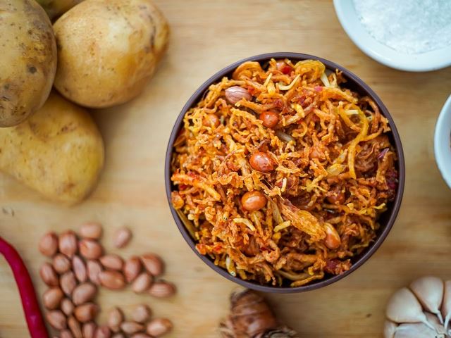 5 Cara Buat Kentang Mustofa Renyah dan Tahan Lama