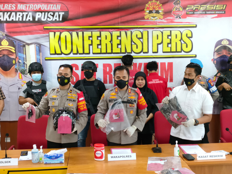 Wakapolres Metro Jakarta Pusat AKBP Setyo Koes Heriyanto memberikan keterangan kasus begal di Tugu Tani, Jakarta Pusat. Medcom.id/Christian