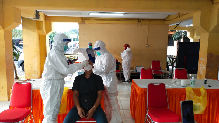 Cegah Klaster Baru, 1.877 Penghuni Rusun di Surabaya Jalani Tes Usap