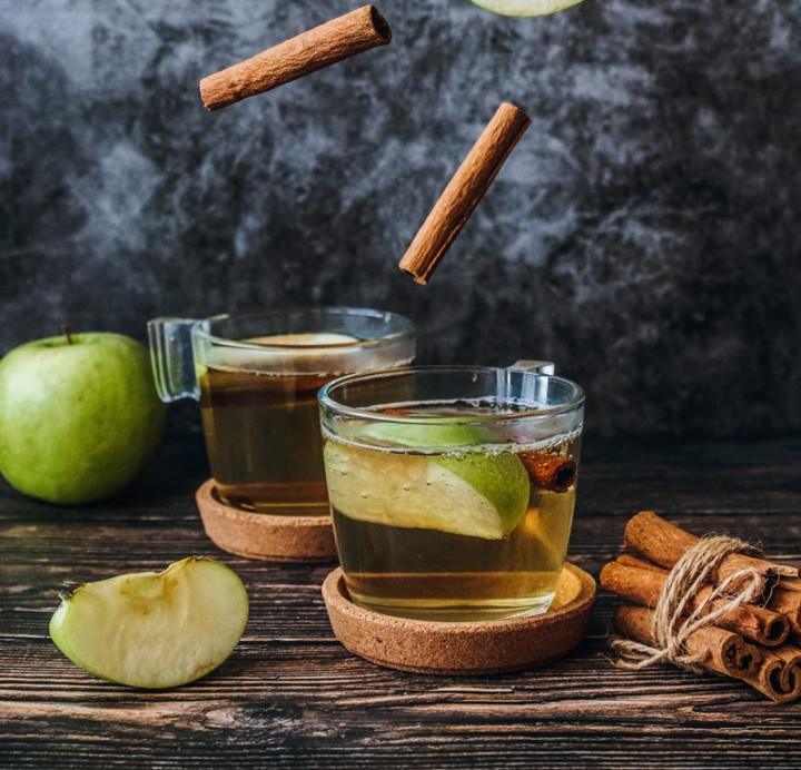 4 Manfaat Cuka Sari Apel dan Cara Aman Meminumnya