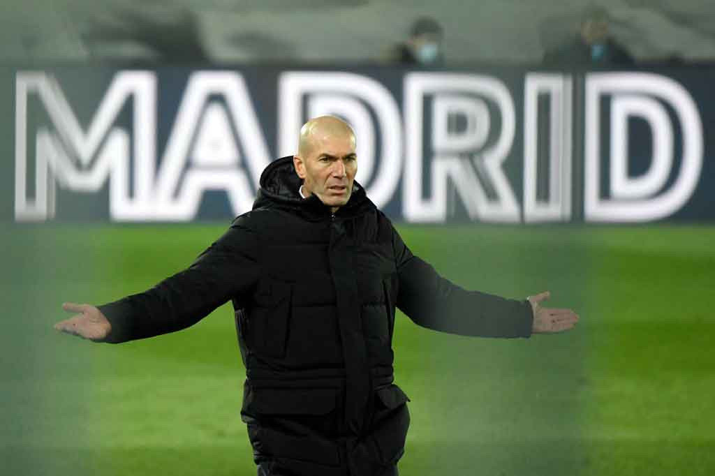 Zidane Mundur sebagai Pelatih Madrid