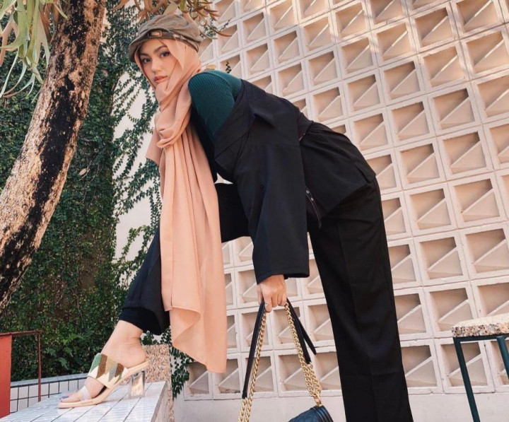 Cindy Levina, Berawal dari Bantu Teman kini Punya Brand Sepatu Sendiri