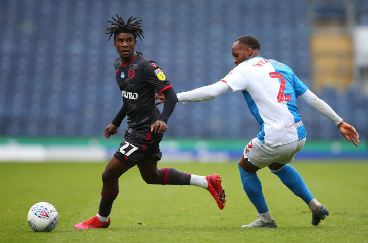 Bayern Muenchen Datangkan Bek Reading