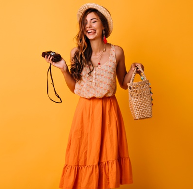 Inspirasi Gaya Fashion Monokrom untuk OOTD Akhir Pekan