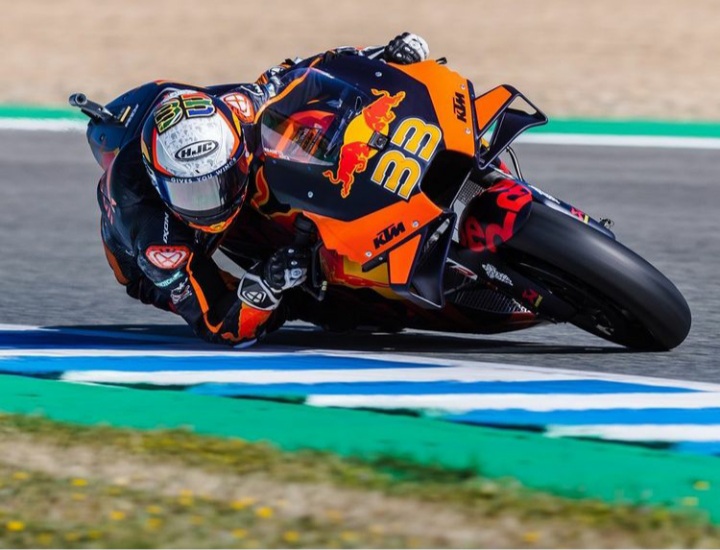 3 Hal yang Memaksa KTM Wajib Pertahankan Brad Binder