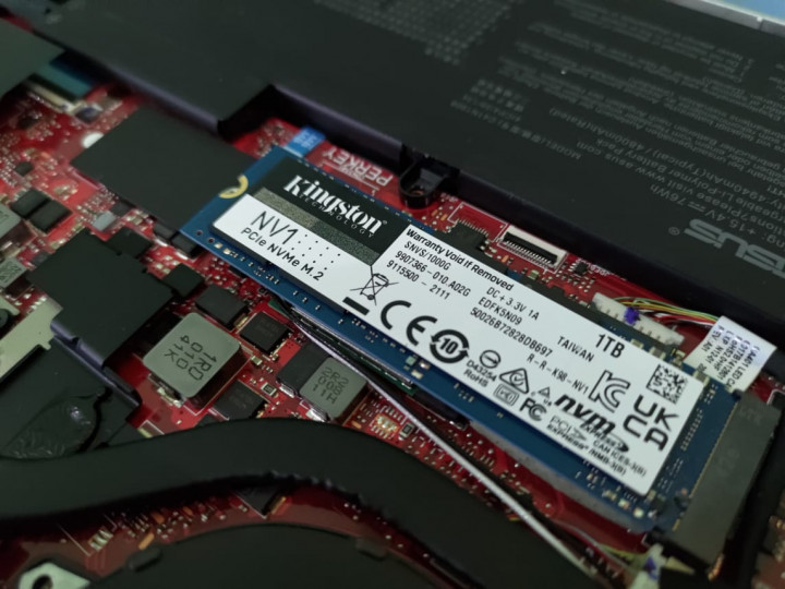 Menjajal SSD NVMe PCIe Kingston NV1