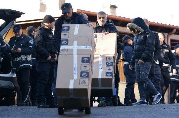 Populer Internasional: Bos Mafia Italia Dibebaskan Hingga Vaksin Sinovac Disahkan WHO