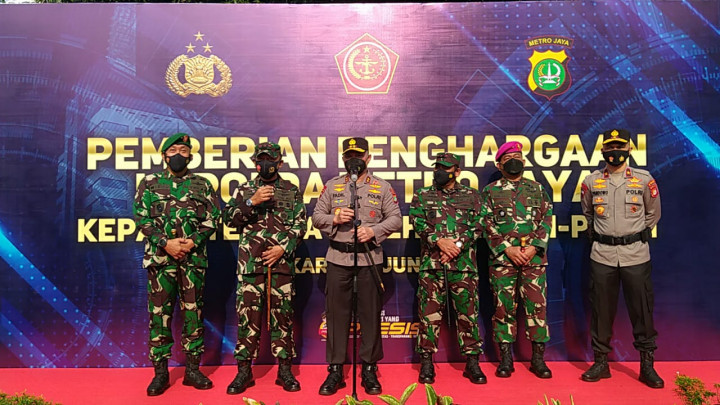 TNI-Polri Penjaga Pos Penyekatan Mudik Diganjar Penghargaan