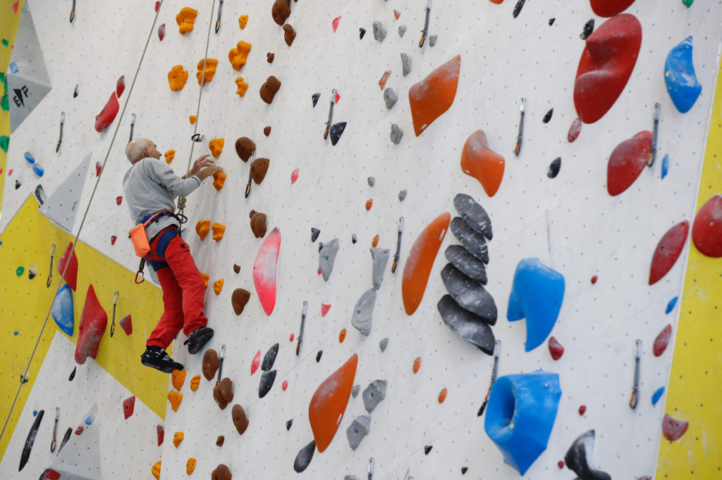 Pria Swiss Ini Masih Mendaki Ketinggian di Usia 98 Tahun