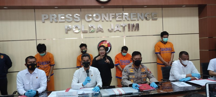 Komplotan Pembobol Kartu Kredit di Jatim Ditangkap, Keruk Keuntungan Hingga Ratusan Juta