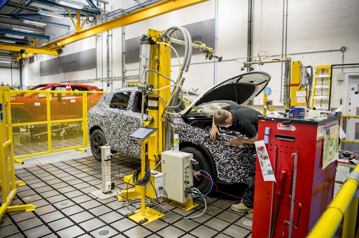 Nissan Gunakan Teknologi Daur Ulang untuk Body Mobil