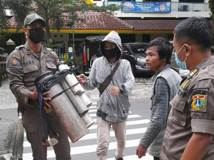 Alat Musik Pengamen Dihancurkan Satpol PP, Wali Kota Minta Maaf