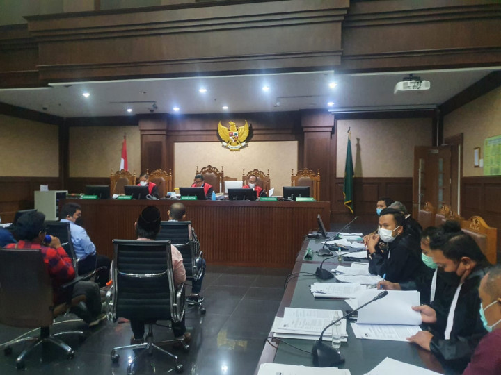 Tagih <i>Fee</i> Bansos, Anak Buah Juliari Pakai Kode 1 Meter dan 90 Cm