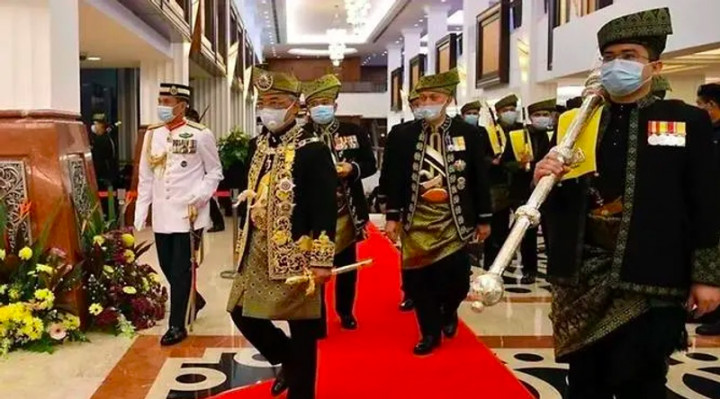 Babak Baru Politik Malaysia, Raja Panggil Pemimpin Partai