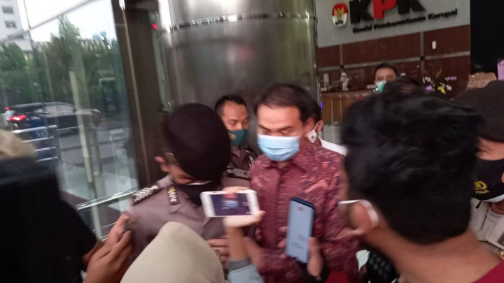 Azis Syamsuddin Bungkam Usai Diperiksa Hampir 9 Jam