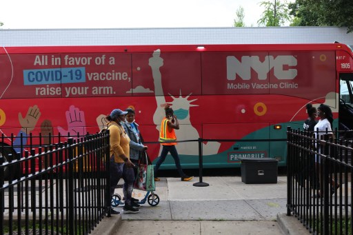 AS Longgarkan Rekomendasi Perjalanan ke 110 Negara Termasuk Indonesia