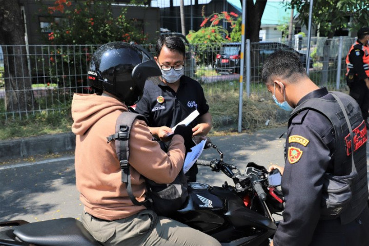 Satgas Covid-19 Tingkatkan Pengawasan di Jembatan Suramadu pada Malam Hari