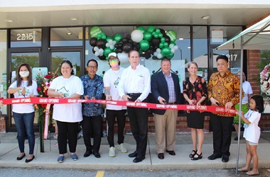 Toko 'WaRoeNG' Jadi Obat Kangen Diaspora Indonesia di Chicago