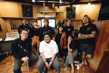 Diskoria Kolaborasi Bareng Fleur! dan Tara Basro