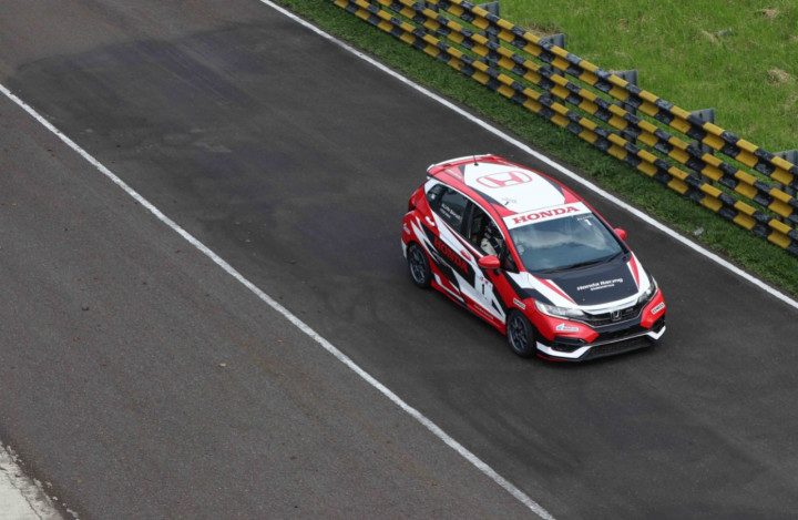 Persaingan Alvin & Haridarma Berlanjut Di ITCR Max 2021 Seri Ke-2