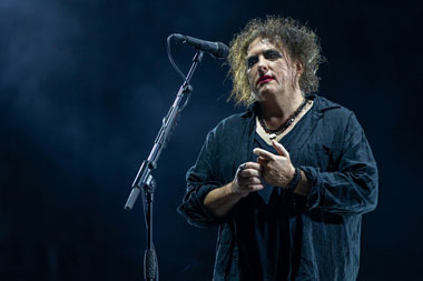 Robert Smith: Album Mendatang The Cure Mungkin yang Terakhir