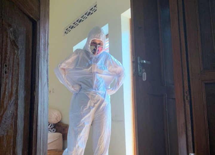 Anak Positif Covid-19, Zaskia Adya Mecca Beli APD untuk Memeluk