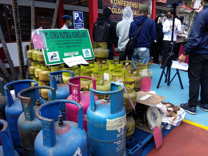 Polisi Bongkar Sindikat Pengoplosan Gas Elpiji di Bogor