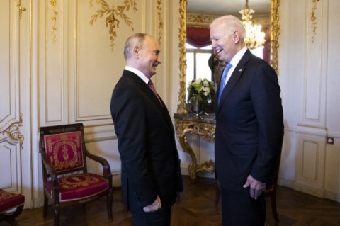 Putin Puas dengan Jawaban Biden Terkait Komentar ‘Pembunuh’