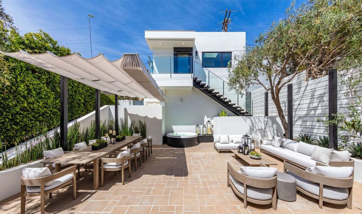 Populer Properti, Rumah Pink yang Serba Putih hingga Cara Mengusir Semut