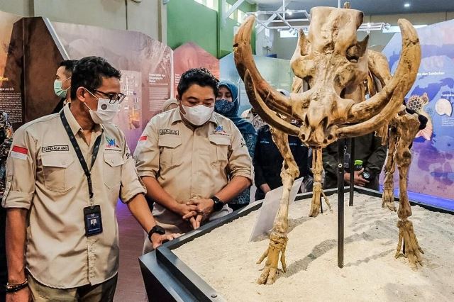 Sandiaga Dorong Geopark Maros-Pangkep Masuk Daftar Unesco