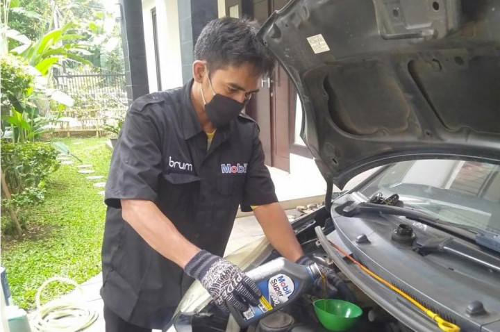 Kurangi Mobilitas, Manfaatkan Servis Panggil Ganti Pelumas