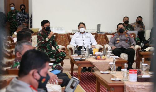 TNI-Polri Akan Tambah Pasukan di Posko PPKM Mikro Jatim