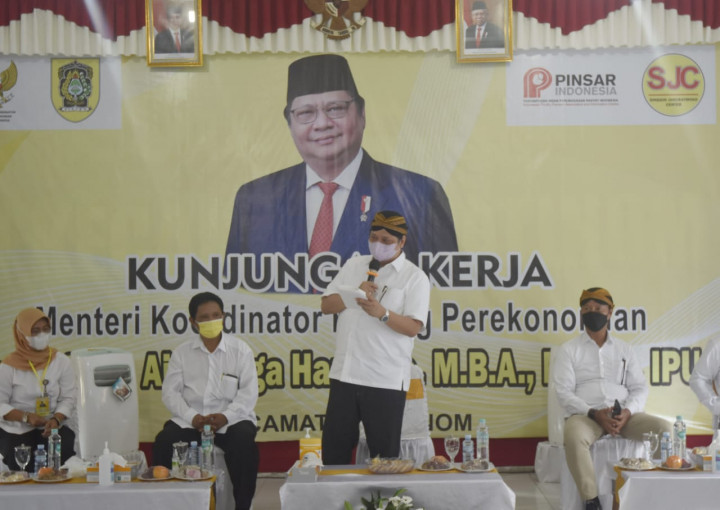 Ditanya Soal Pilpres, Airlangga: <i>Nyambut Gawe Dhisik</i>