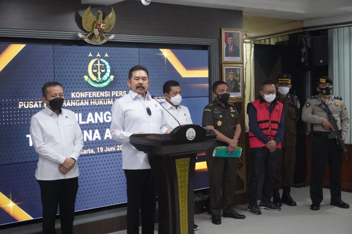 Kronologi Pemulangan Buronan Adelin Lis ke Indonesia