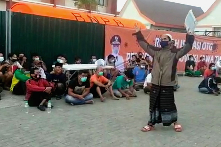 Warga di Rumah Isolasi BPWS Suramadu Protes Minimnya Air Bersih