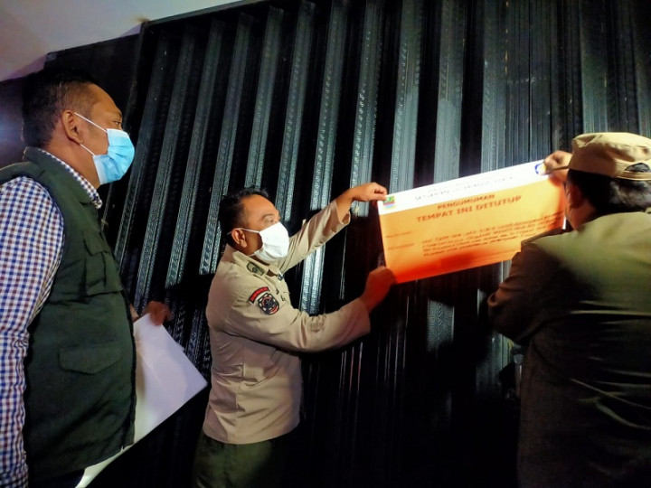Populer Daerah, Tempat Hiburan Malam Disegel Hingga Wakil Bupati Tegal Positif Korona