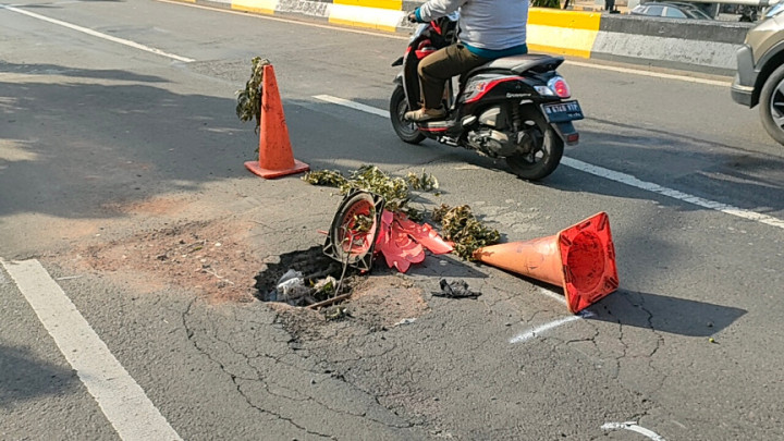 Ruas Jalan di <i>Flyover</i> Galur Amblas