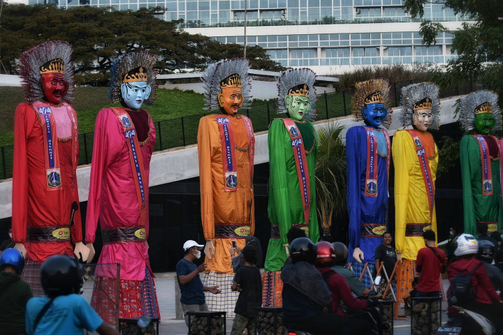 Foto: Ondel-ondel Raksasa Meriahkan Perayaan HUT ke-494 DKI Jakarta