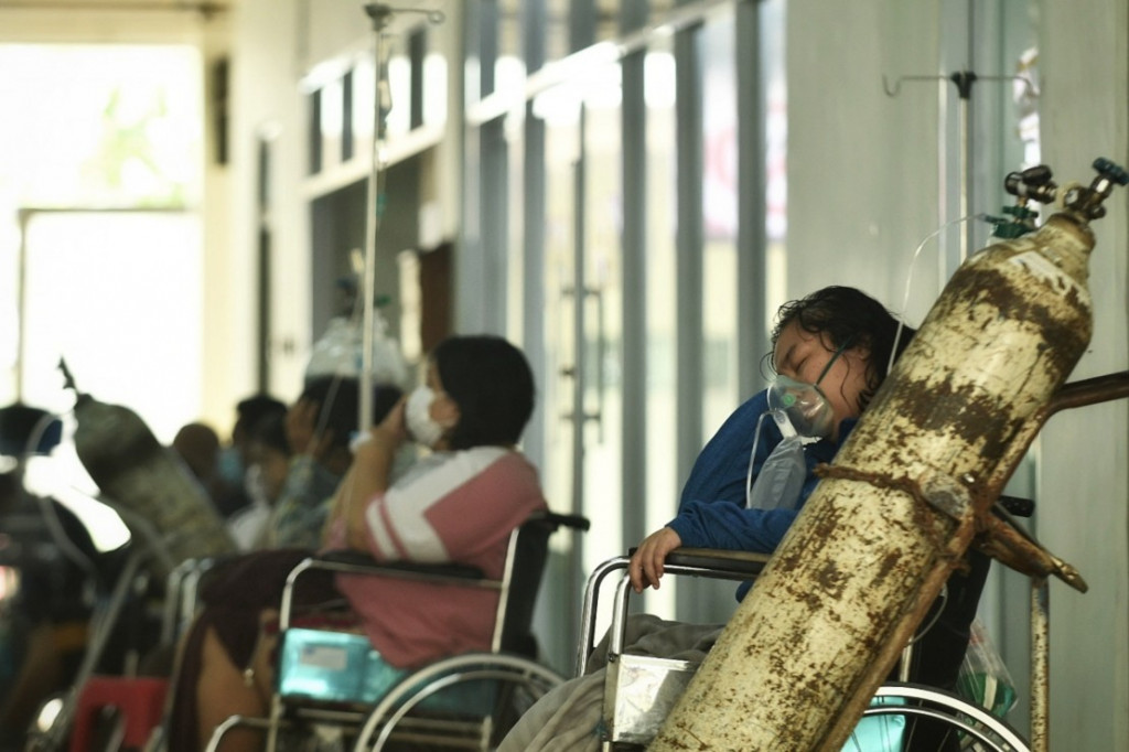 3 Berita Terpopuler Foto Pasien Covid 19 Dirawat Di Lorong Rsud Cengkareng