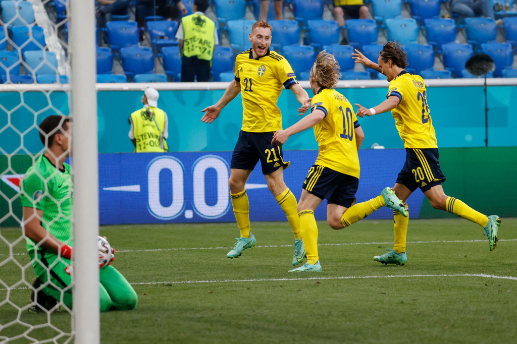 Swedia Vs Polandia: Menang 3-2, Blagult Juara Grup E