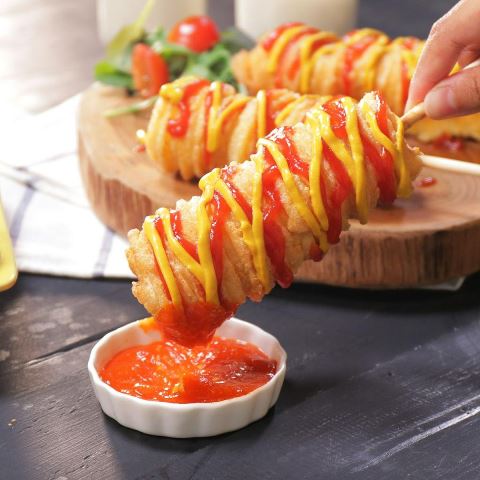 Ini cara membuat Korean churro-dog. (Foto: Dok. Endeus)
