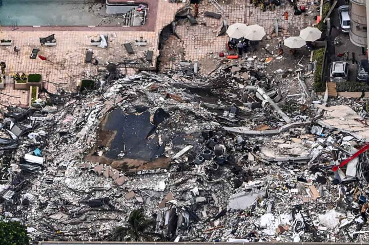 Robohnya Apartemen di Miami Akibatkan 1 Orang Meninggal, 99 Hilang