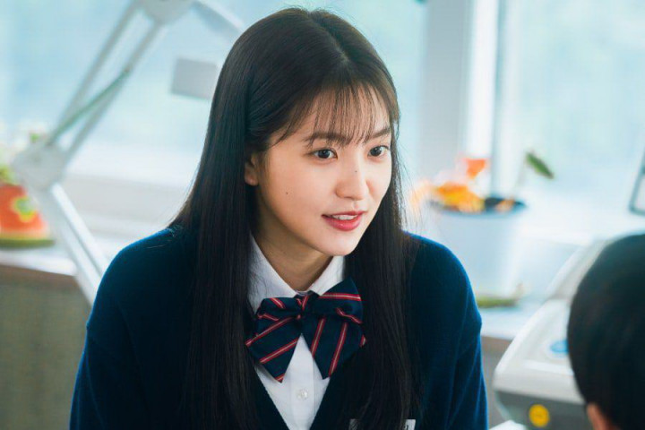 Yeri Red Velvet Jadi Siswa SMA Cerdas dalam Drama Terbaru