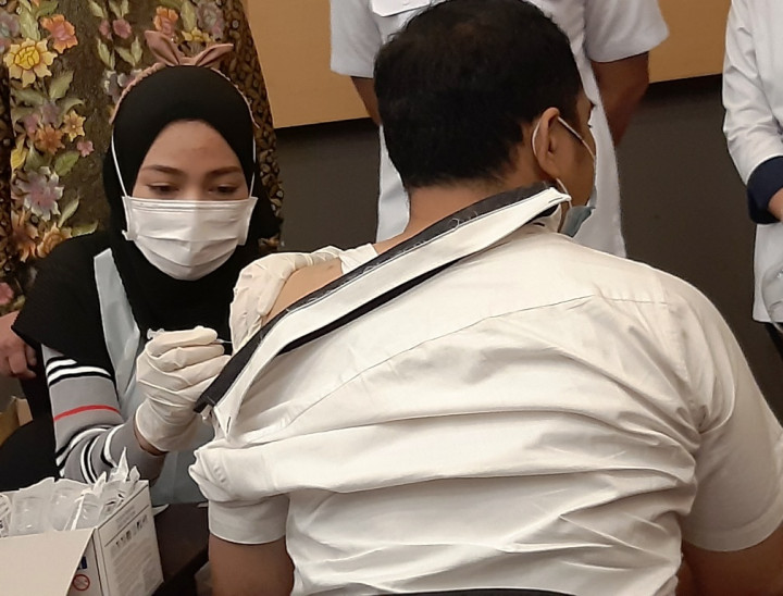 Enggak Perlu Syarat KTP Domisili, Kemenkes Targetkan Vaksin 1 Juta Dosis per Hari