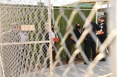 Kamala Harris Kunjungi Perbatasan AS di Tengah Krisis Imigran