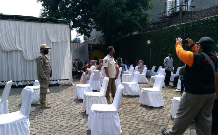 Berkerumun dan Sediakan Prasmanan, Resepsi Pernikahan di Mampang Dibubarkan