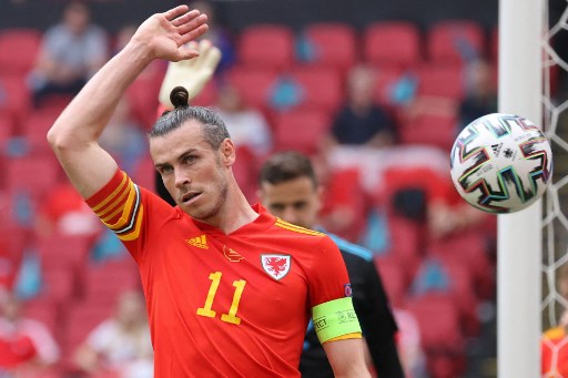 Wales Dibantai Denmark, Bale Melengos saat Wawancara